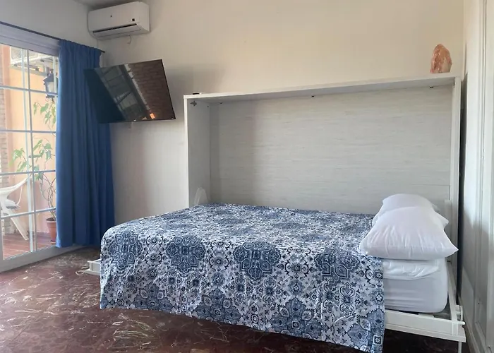 Relaxing Studio By The Beach
